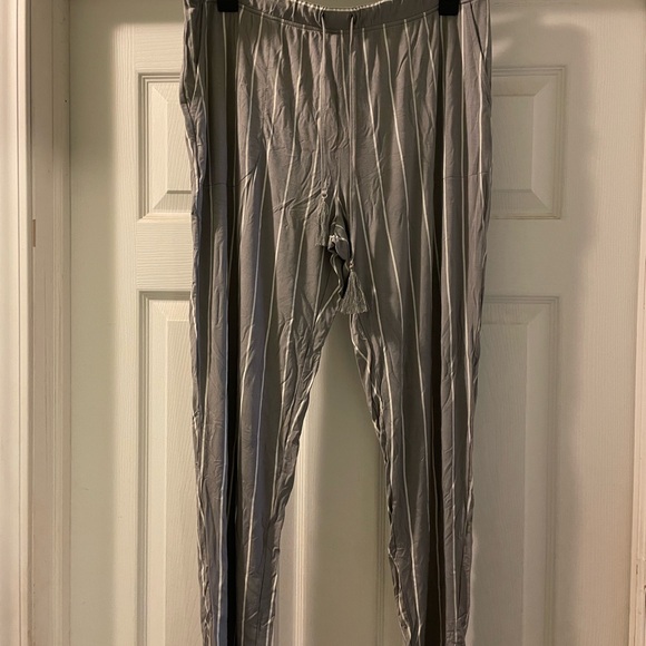 Soma NWT pajama set Ladies size Medium “Calm Stripe Castle Grey” - Picture 3 of 12
